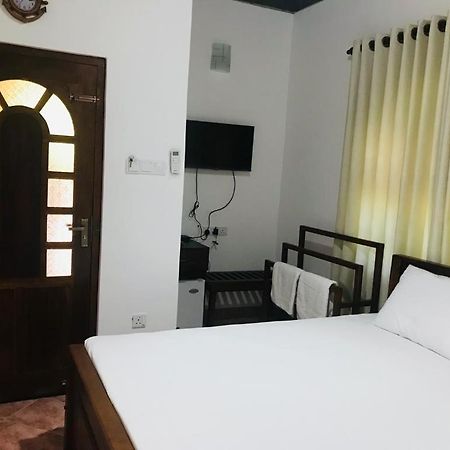 Langama Thena - ළඟම තැන Hotel Anuradhapura Buitenkant foto