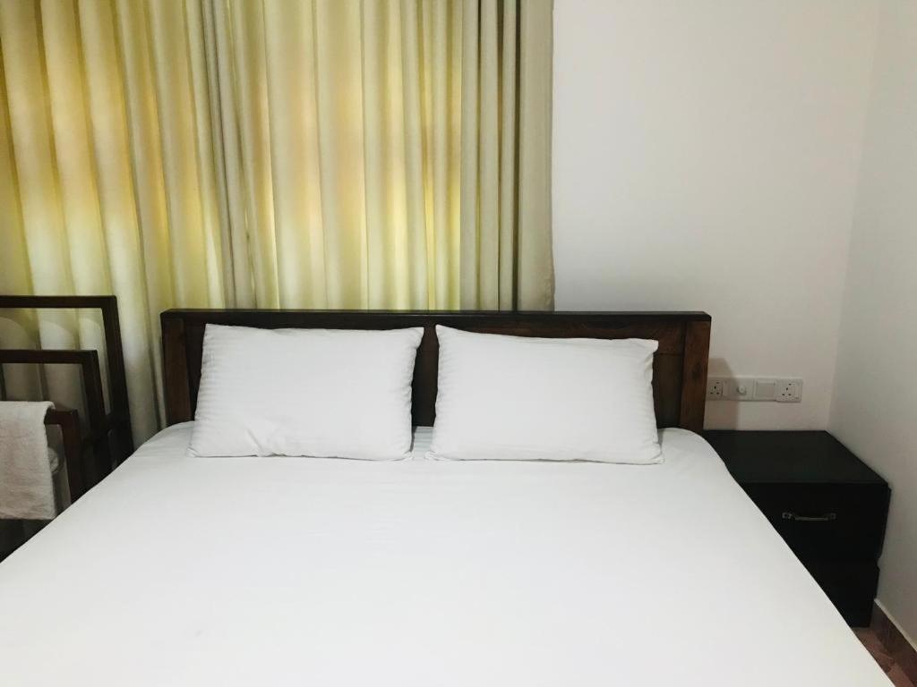 Langama Thena - ළඟම තැන Hotel Anuradhapura Buitenkant foto
