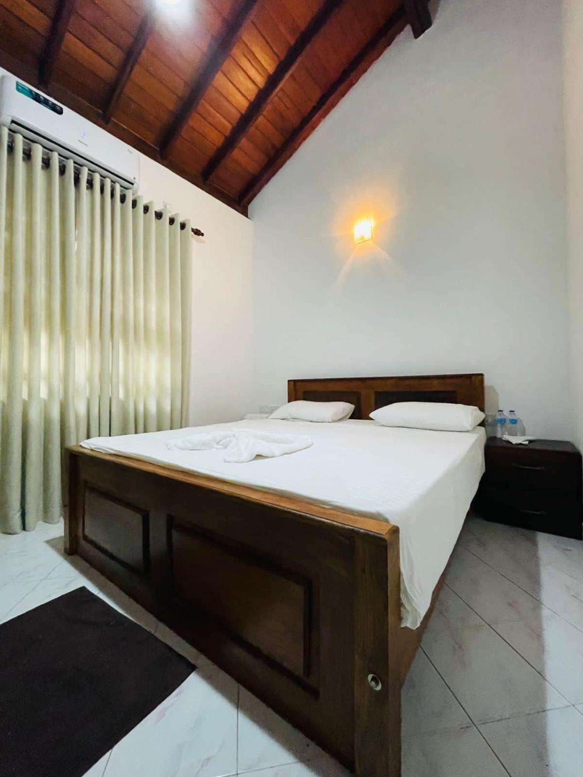 Langama Thena - ළඟම තැන Hotel Anuradhapura Buitenkant foto