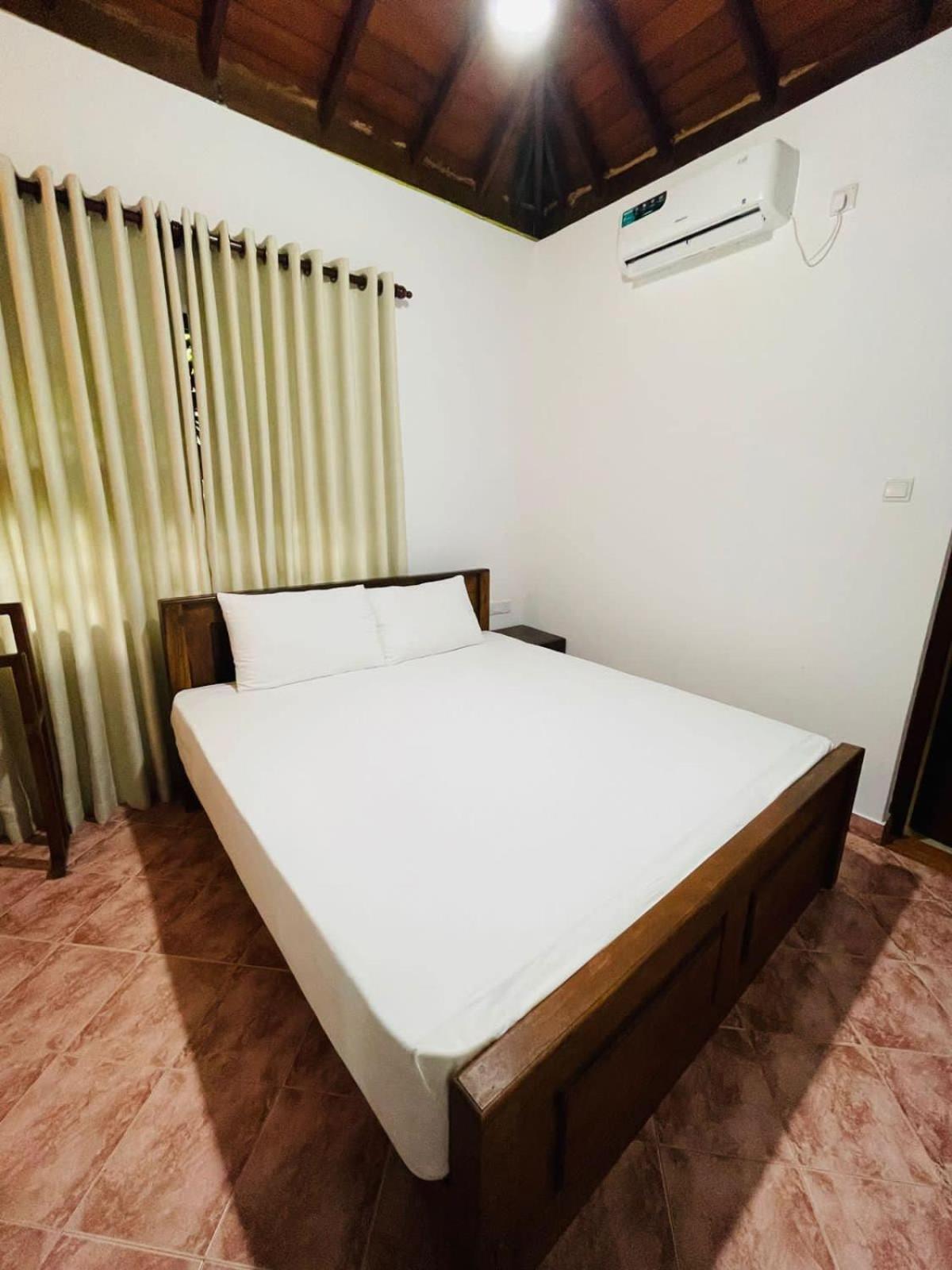 Langama Thena - ළඟම තැන Hotel Anuradhapura Buitenkant foto